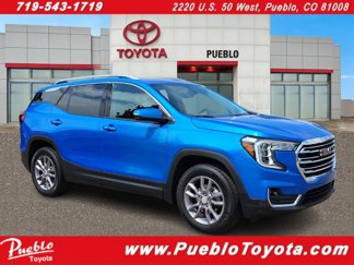 Used 2024 GMC Terrain SLT image 1