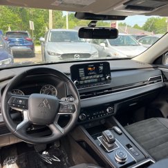 Used 2018 Volvo S60 T5 Cross Country Platinum image 1
