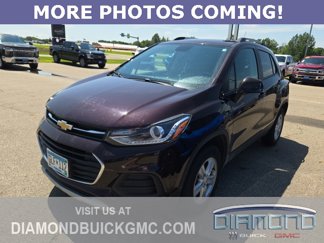 Used 2021 Chevrolet Trax LT w/ Premium Seat Package image 1