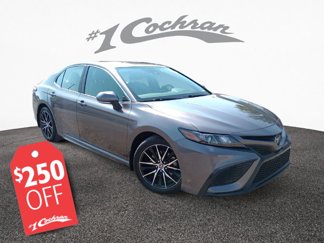 Used 2021 Toyota Camry SE w/ Cold Weather Package image 1