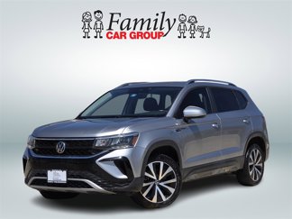 Used 2023 Volkswagen Taos SE image 1