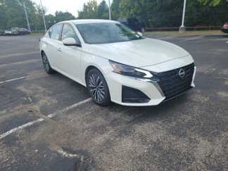 Used 2023 Nissan Altima 2.5 SV image 1