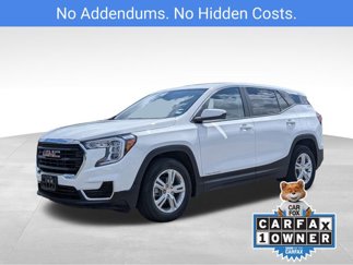 Used 2024 GMC Terrain SLE image 1