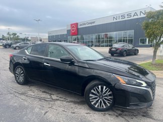 Certified 2024 Nissan Altima 2.5 SV image 1