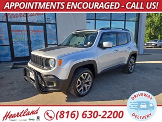 Used 2017 Jeep Renegade Latitude w/ Cold Weather Group image 1