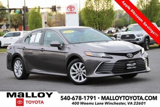Used 2022 Toyota Camry LE image 1