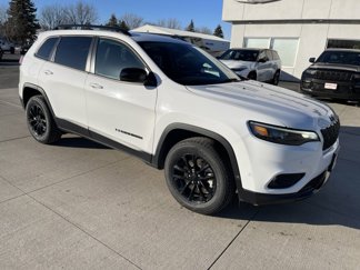 Used 2023 Jeep Cherokee Altitude Lux image 1