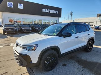 New 2025 Volkswagen Taos SE image 1