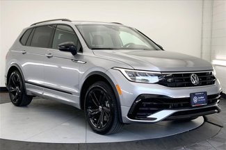 Certified 2024 Volkswagen Tiguan SE R-Line image 1
