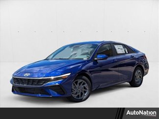 Used 2024 Hyundai Elantra SEL image 1