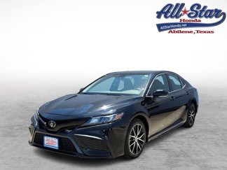 Used 2024 Toyota Camry SE image 1