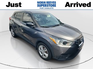 Used 2020 Nissan Kicks S image 1