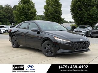 Used 2022 Hyundai Elantra Blue image 1