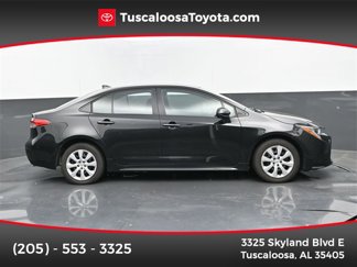 Used 2022 Toyota Corolla LE image 1