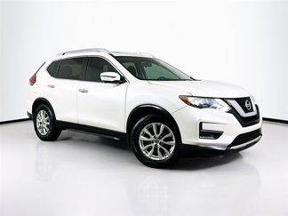 Used 2017 Nissan Rogue SV image 1