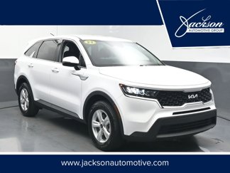 Used 2023 Kia Sorento LX image 1