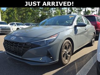 Used 2022 Hyundai Elantra SEL image 1