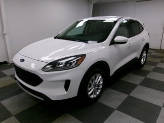 Used 2020 Ford Escape SE image 1