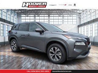 Used 2021 Nissan Rogue SV image 1