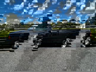 Used 2001 Ford F150 XL image 1