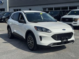 Used 2022 Ford Escape SE image 1
