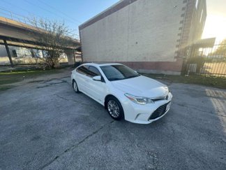 Used 2018 Toyota Avalon Limited image 1