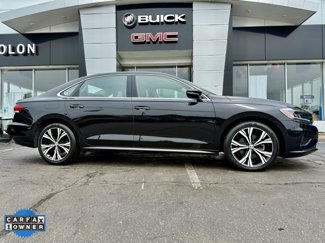 Used 2022 Volkswagen Passat 2.0T SE image 1