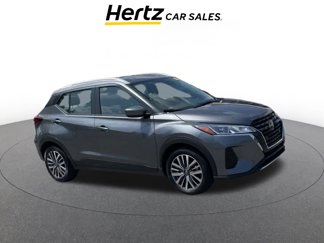 Used 2024 Nissan Kicks SV image 1