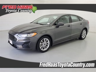 Used 2020 Ford Fusion SE image 1