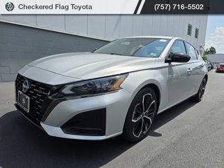 Used 2023 Nissan Altima 2.5 SR image 1