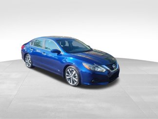 Used 2016 Nissan Altima 3.5 SR image 1