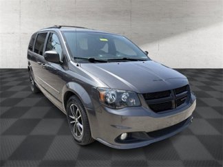 Used 2017 Dodge Grand Caravan SXT w/ Blacktop Package image 1