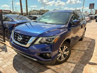 Used 2019 Nissan Pathfinder SV image 1