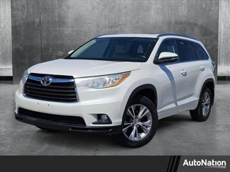 Used 2014 Toyota Highlander XLE image 1