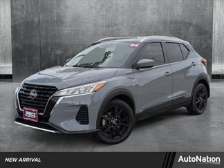 Used 2024 Nissan Kicks SV image 1