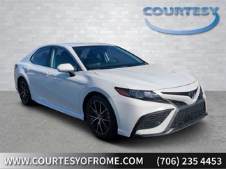 Used 2023 Toyota Camry SE image 1