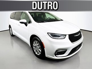 Used 2023 Chrysler Pacifica Touring-L image 1