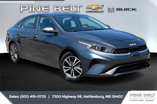 Used 2023 Kia Forte LXS image 1