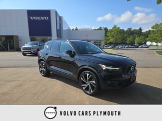 Used 2022 Volvo XC40 T5 R-Design w/ Advanced Package image 1