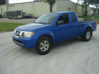 Used 2013 Nissan Frontier SV image 1