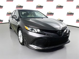 Certified 2018 Toyota Camry LE image 1