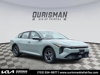 New 2025 Kia K4 LXS image 1