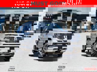 Used 2016 Lincoln Navigator Select image 1