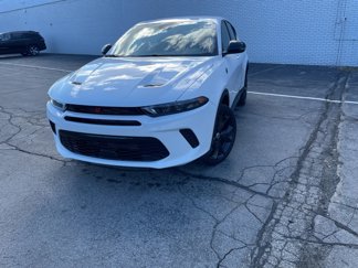 Used 2024 Dodge Hornet GT image 1