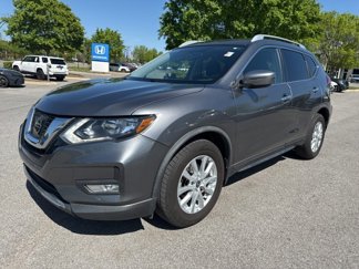 Used 2017 Nissan Rogue SV image 1