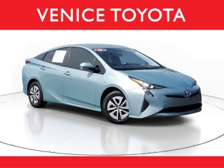 Used 2016 Toyota Prius Four image 1