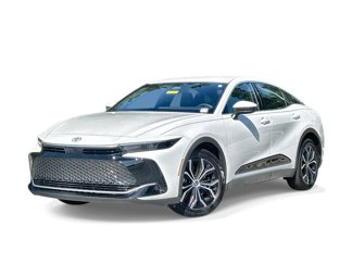 Used 2023 Toyota Crown XLE image 1