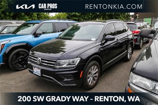 Used 2018 Volkswagen Tiguan SE w/ Panoramic Sunroof Package image 1