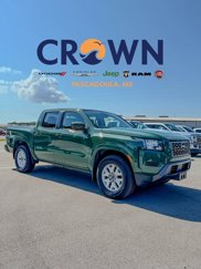 Used 2023 Nissan Frontier SV image 1