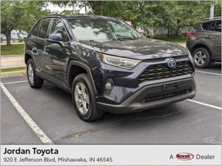 Used 2020 Toyota RAV4 XLE image 1